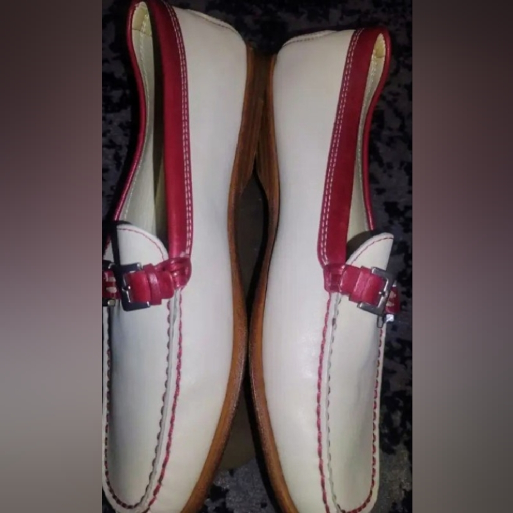 Tod's women's Gommino leather slip on driving loafers in size 36/6 - Picture 2 of 7